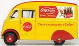 1:76 (OO) Commer Q25 Van -- Coca-Cola Red/Yellow -- Oxford 76CM010CC