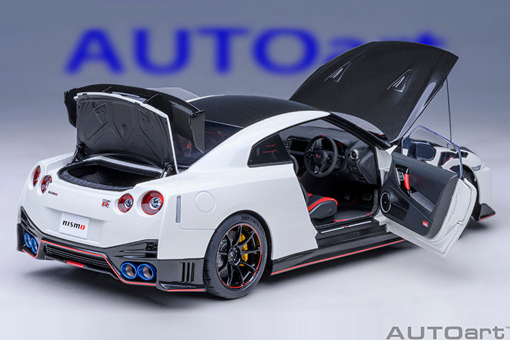 1:18 Nissan GT-R (R35) Nismo Special Edition 2022 -- White -- AUTOart