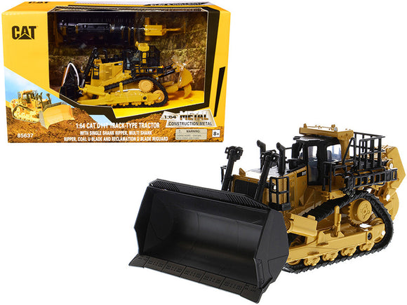 1:64 CAT D11T Track-Type Tractor w/2 Blades & 2 Rippers -- Diecast Masters Caterpillar