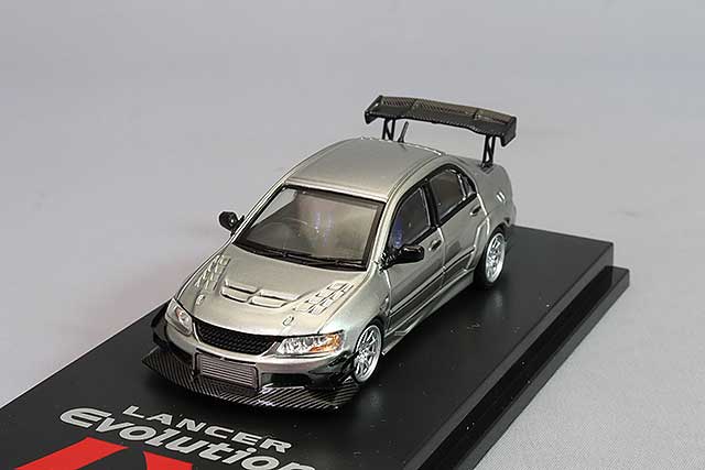 Modèle Réduit 1:64 Mitsubishi Lancer Evo IX Widebody - Couleur Argent, CM-Model, Neuf