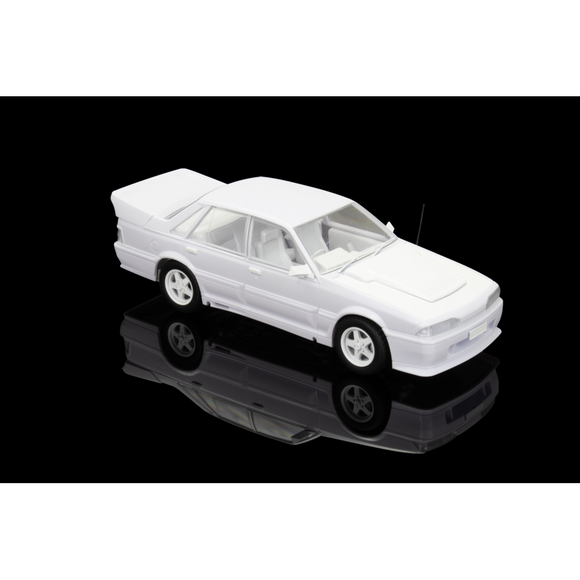 (Pre-Order) 1:24 Holden VL Commodore Walkinshaw -- PLASTIC KIT -- DDA Collectibles