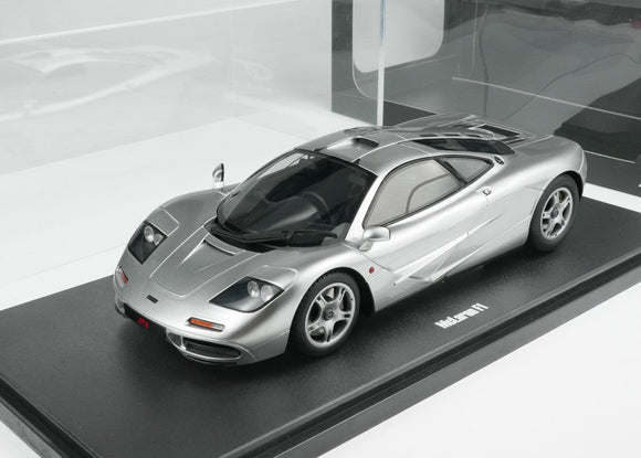 MINICHAMPS 1/18 マクラーレンF1ロードカー 1993 Minichamps McLaren