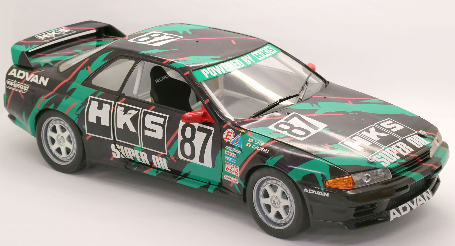 1:12 Nissan R32 Skyline GTR - 1993 JTC HKS -- PLASTIC KIT -- Fujimi 14