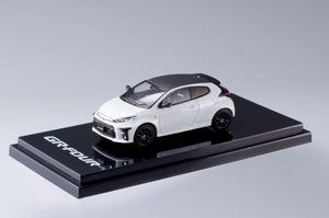 1:64 Toyota GR Yaris RZ High Performance -- Super White II -- Hobby Japan