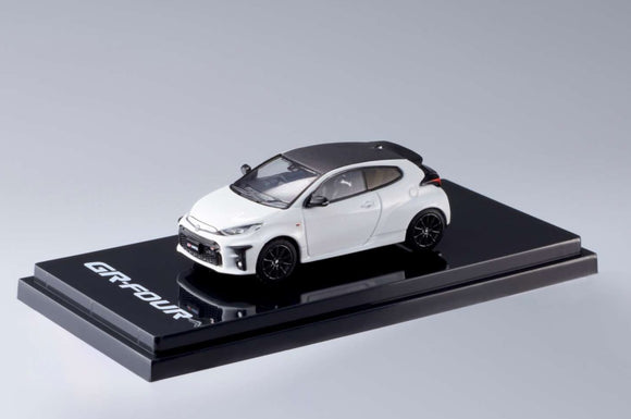 1:64 Toyota GR Yaris RZ High Performance -- Super White II -- Hobby Japan