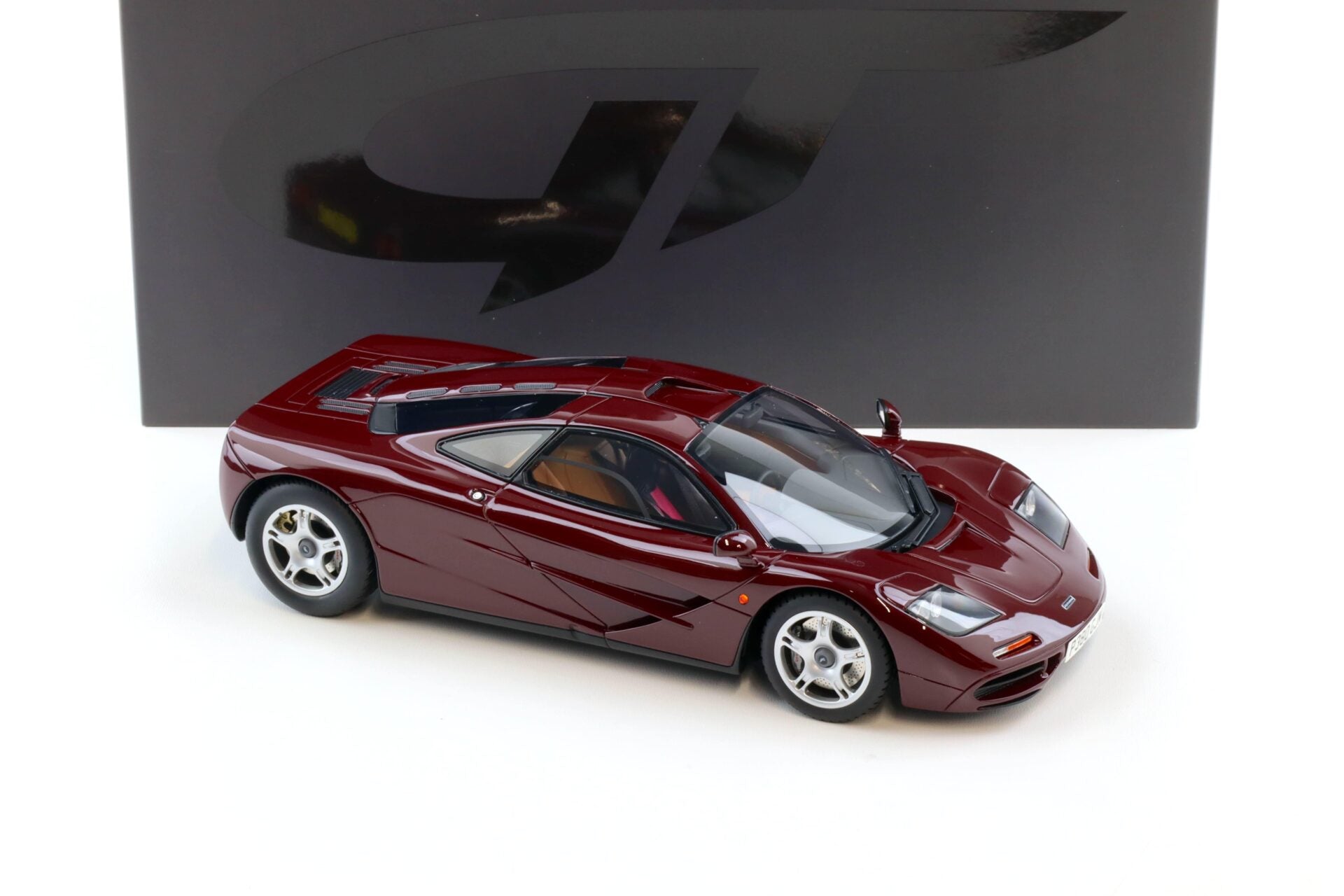 MINICHAMPS 1/18 マクラーレンF1ロードカー 1993 1:18 McLaren F1 1993 -- Bordeaux Burgundy -- GT Spirit GT534