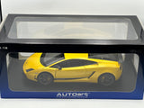 1:18 Lamborghini Gallardo LP570-4 Superleggera -- Yellow -- AUTOart 74658