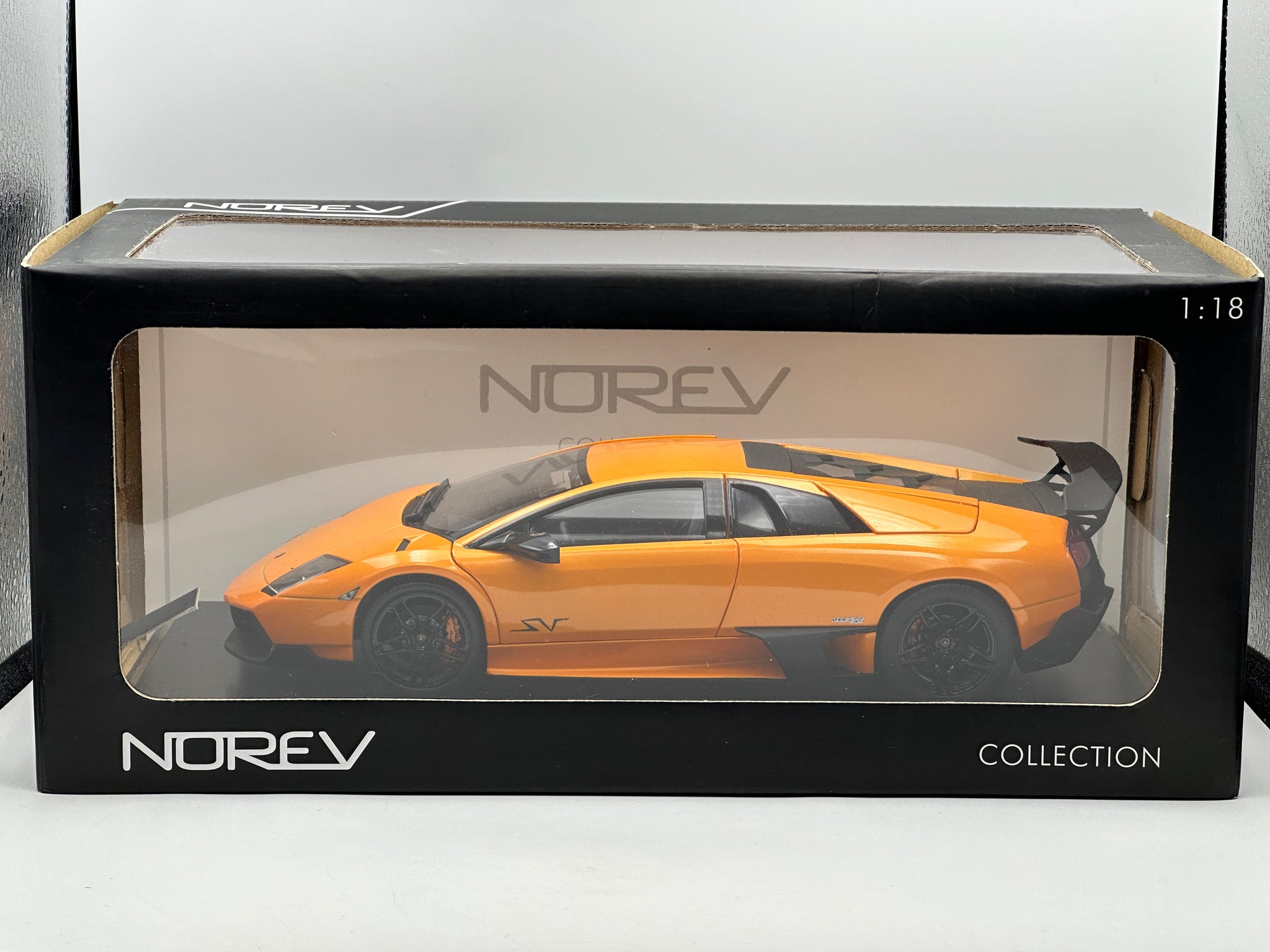 1:18 Lamborghini Murcielago LP670-4 SV -- Orange -- NOREV 187962