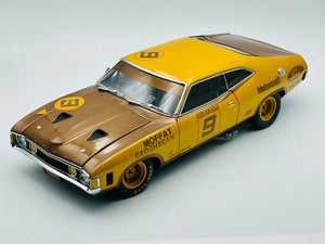 1:18 1973 Bathurst Winner Allan Moffat - 50th Gold Livery - Classic Carlectables