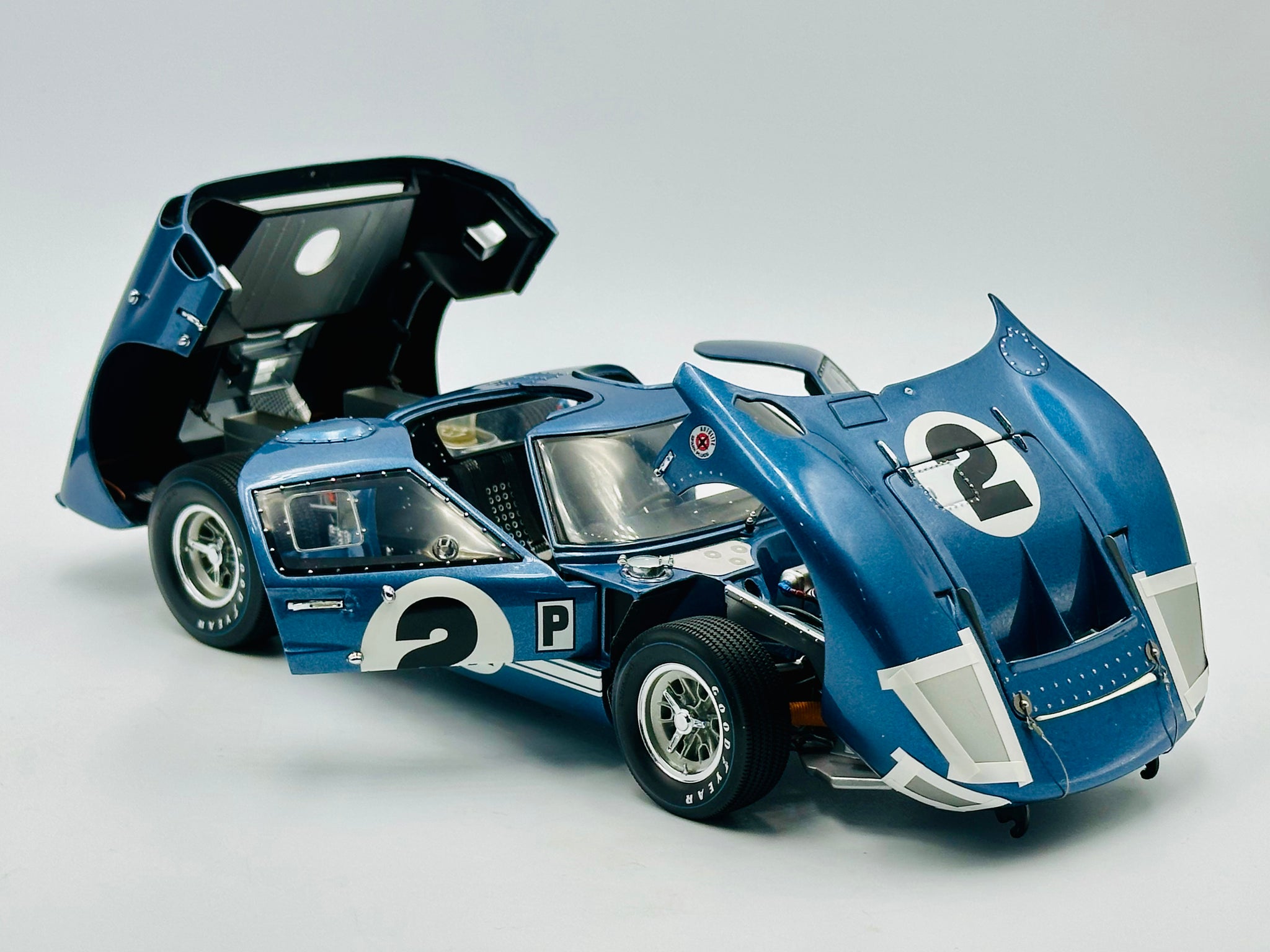 1:18 1966 Ford GT40 MKII -- Sebring -- #2 Shelby American Metallic Blu