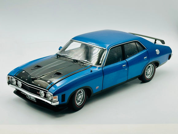 1:18 Ford XA Falcon RPO83 Sedan -- Cosmic Blue -- Classic Carlectables