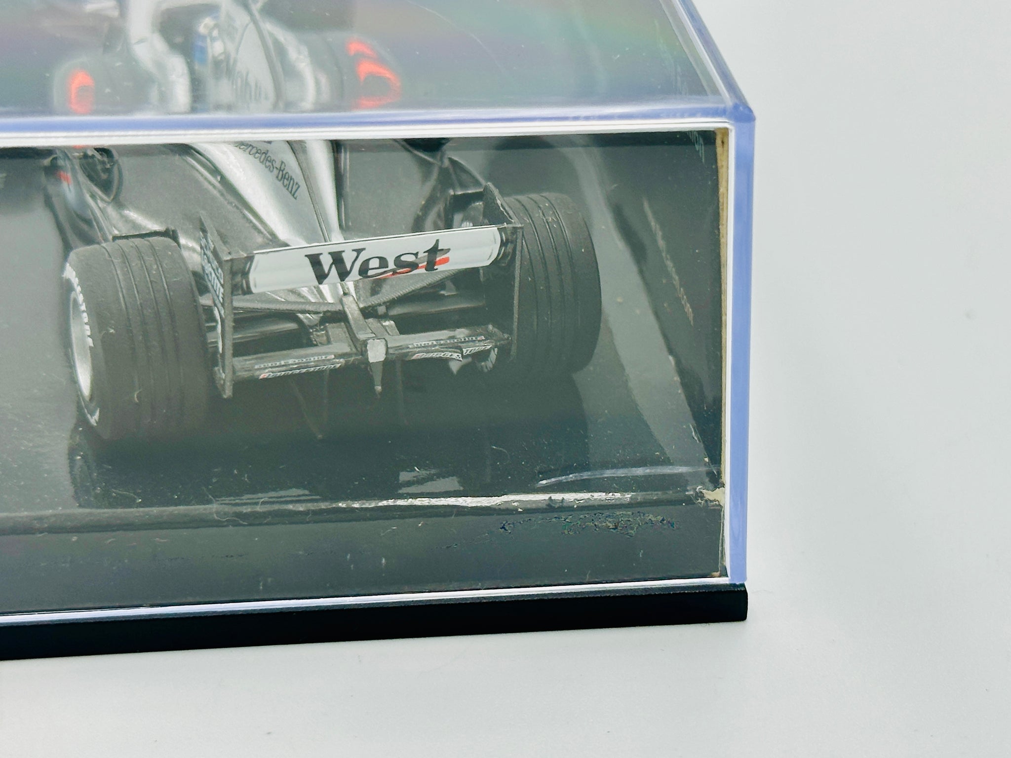 1:43 Mika Hakkinen -- #3 McLaren Mercedes MP4-16 -- Minichamps F1
