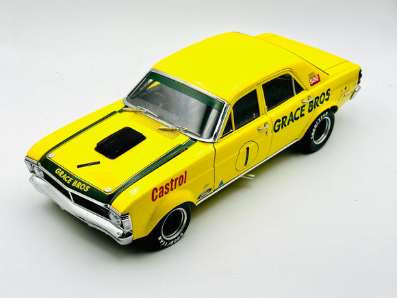 1:18 1967 Ian Pete Geoghegan - #1 Castrol Ford Mustang -- Classic Ca