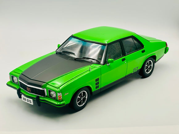 1:18 Holden HX Monaro GTS -- Mint Julep w/Black Stripes -- Classic Carlectables