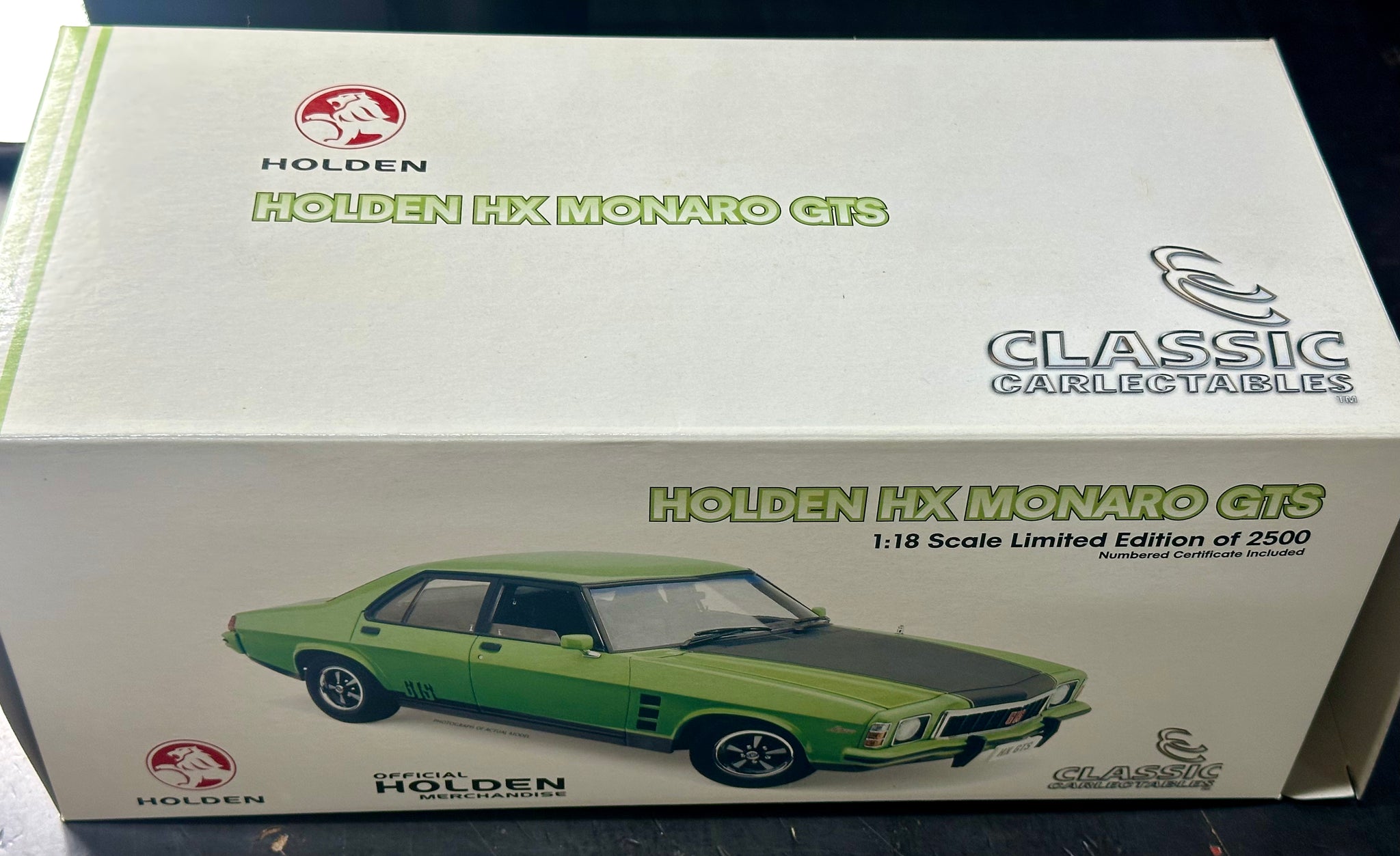 海外女性M HOLDEN CLASSICS Classic Carlectables 1:18 Holden FE Special Cambridge Blue over