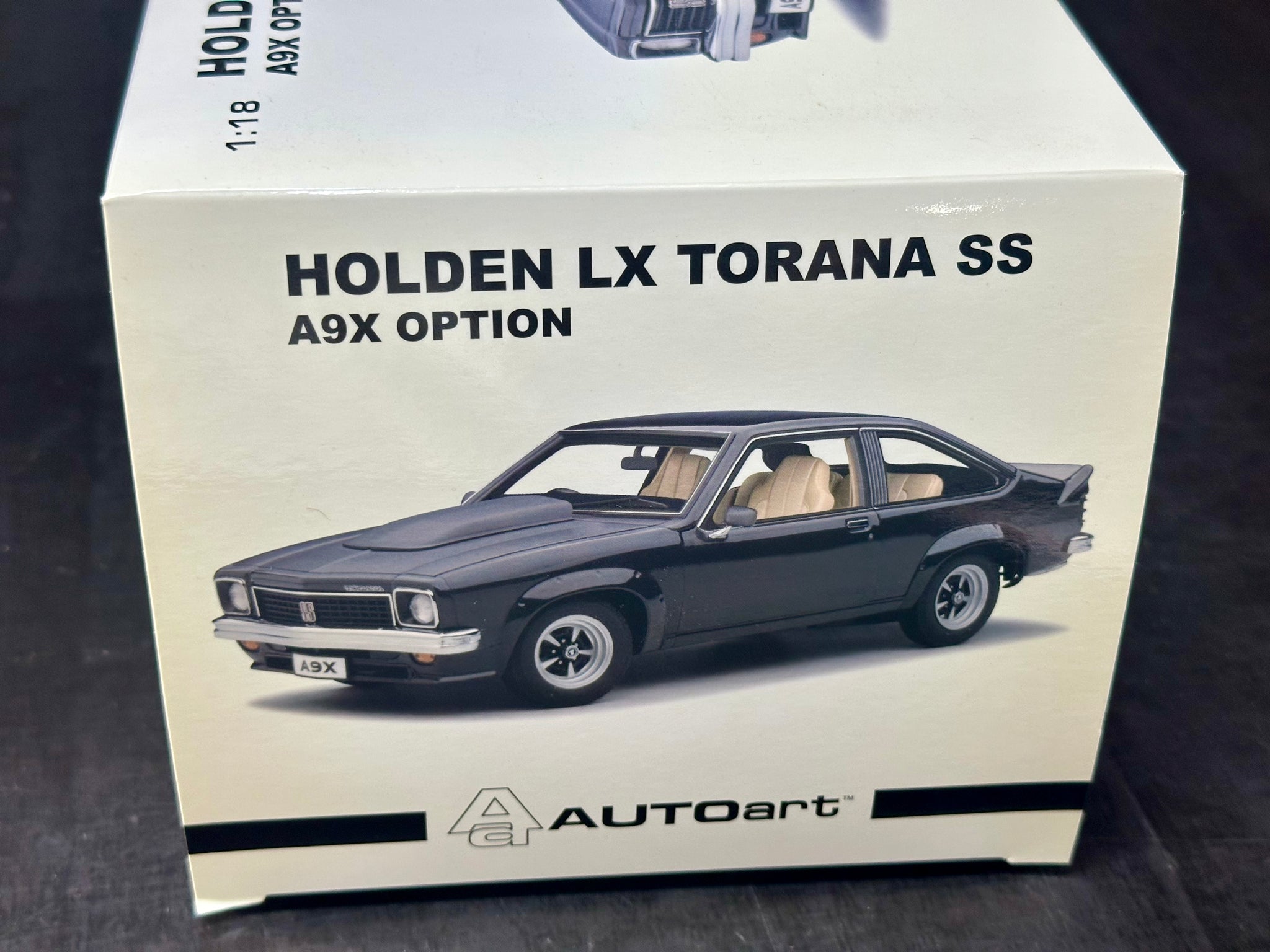 国内未入荷 1/18 AUTOart ホールデン LX トラーナ SS A9X 73454_tuxedo_black_lx_torana_a