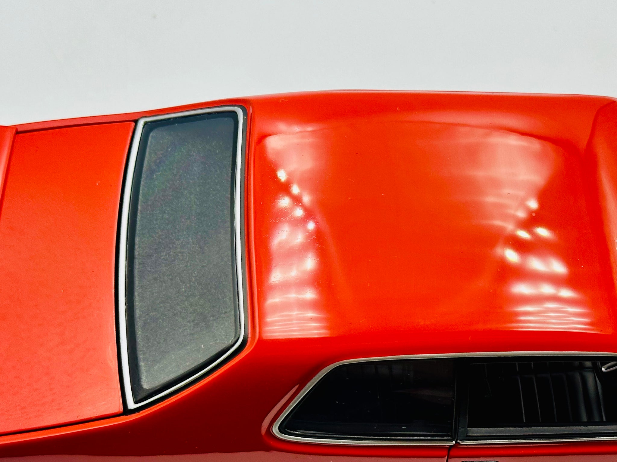 1:18 Holden LC Torana XU-1 GTR -- Rally Red -- Biante/AUTOart