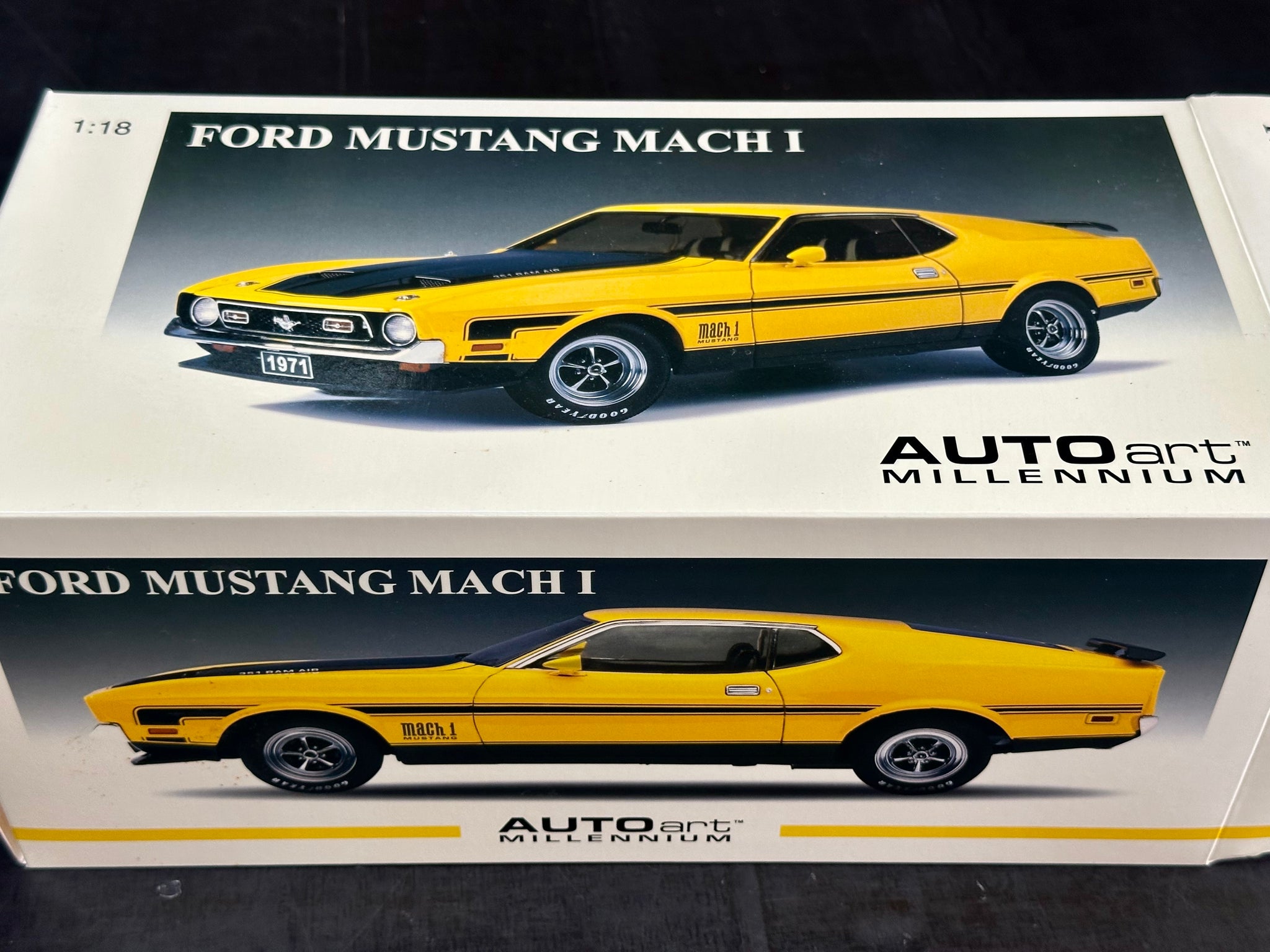 1:18 1971 Ford Mustang Mach 1 -- Yellow -- AUTOart