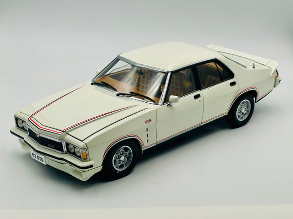 1:18 Holden HZ Monaro GTS Sedan -- Palais White -- Classic Carlectables