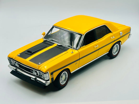 1:18 Ford XW Falcon GTHO Phase 2 -- Yellow w/Black Stripes -- Biante/AUTOart