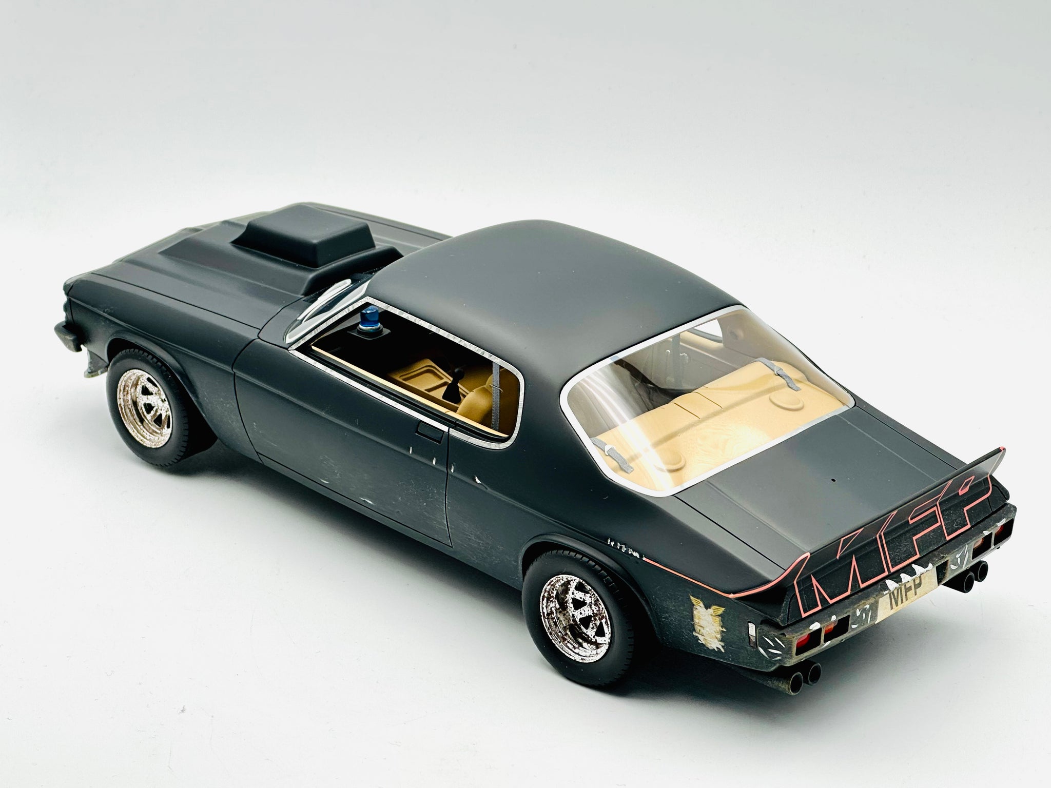 1:18 MFP Mad Max HQ (Weathered) - 1973 Holden Monaro HQ Nightrider --