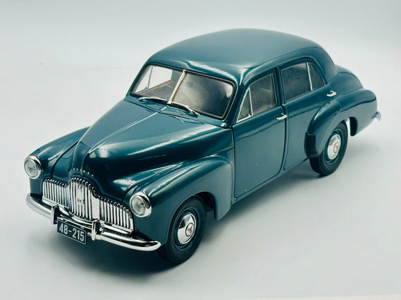 1:18 Holden FX 48-215 Sedan -- Siene Blue -- Biante/AUTOart