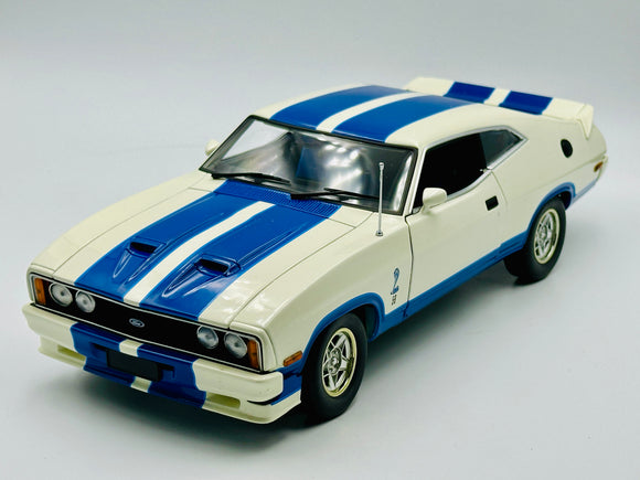 1:18 Ford XC Falcon Cobra Coupe -- White w/Blue Stripes -- Biante/AUTOart