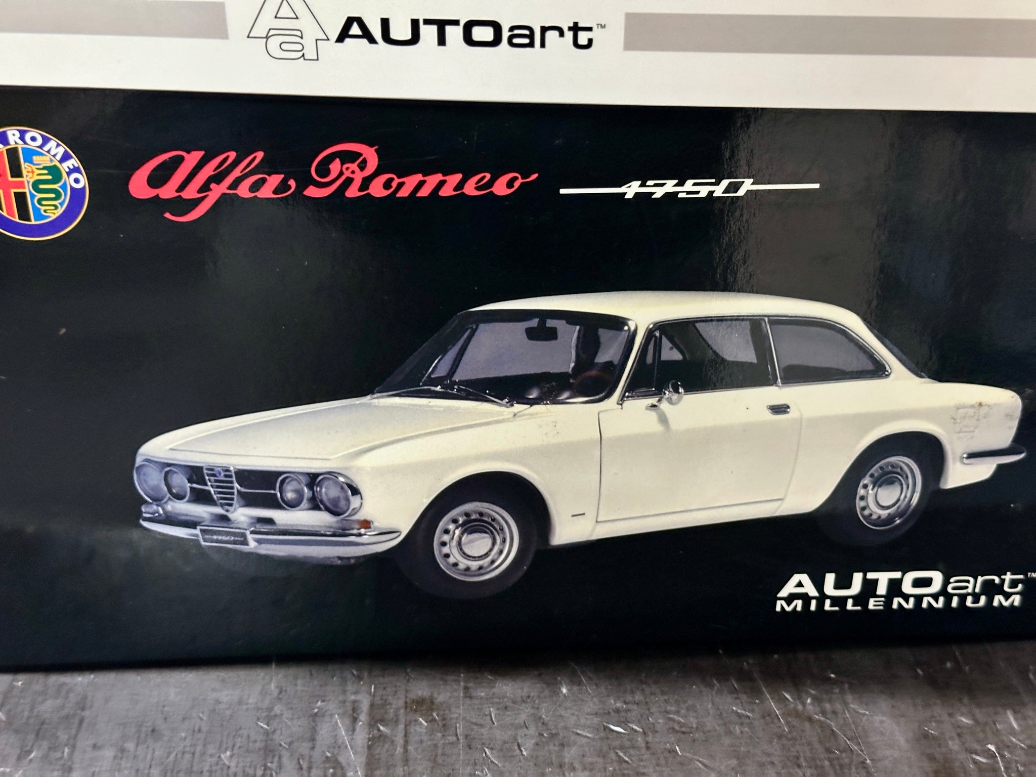 1:18 Alfa Romeo 1750 GTV -- White -- AUTOart Millennium 70106