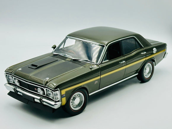 1:18 Ford XW Falcon GTHO Phase 2 -- Reef Green -- Biante/AUTOart