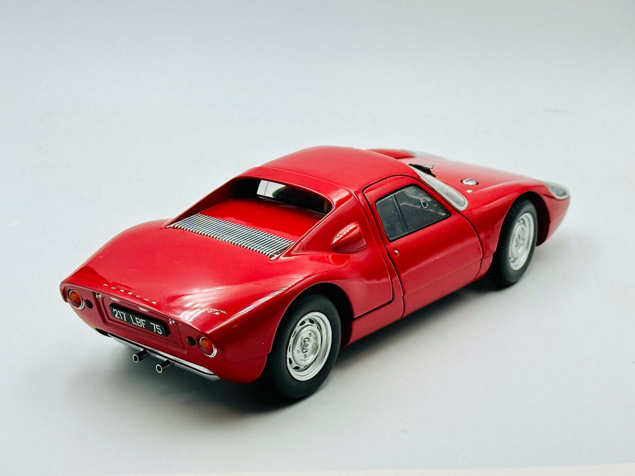 1:18 Porsche 904 Carrera GTS 1964 -- Red -- Minichamps