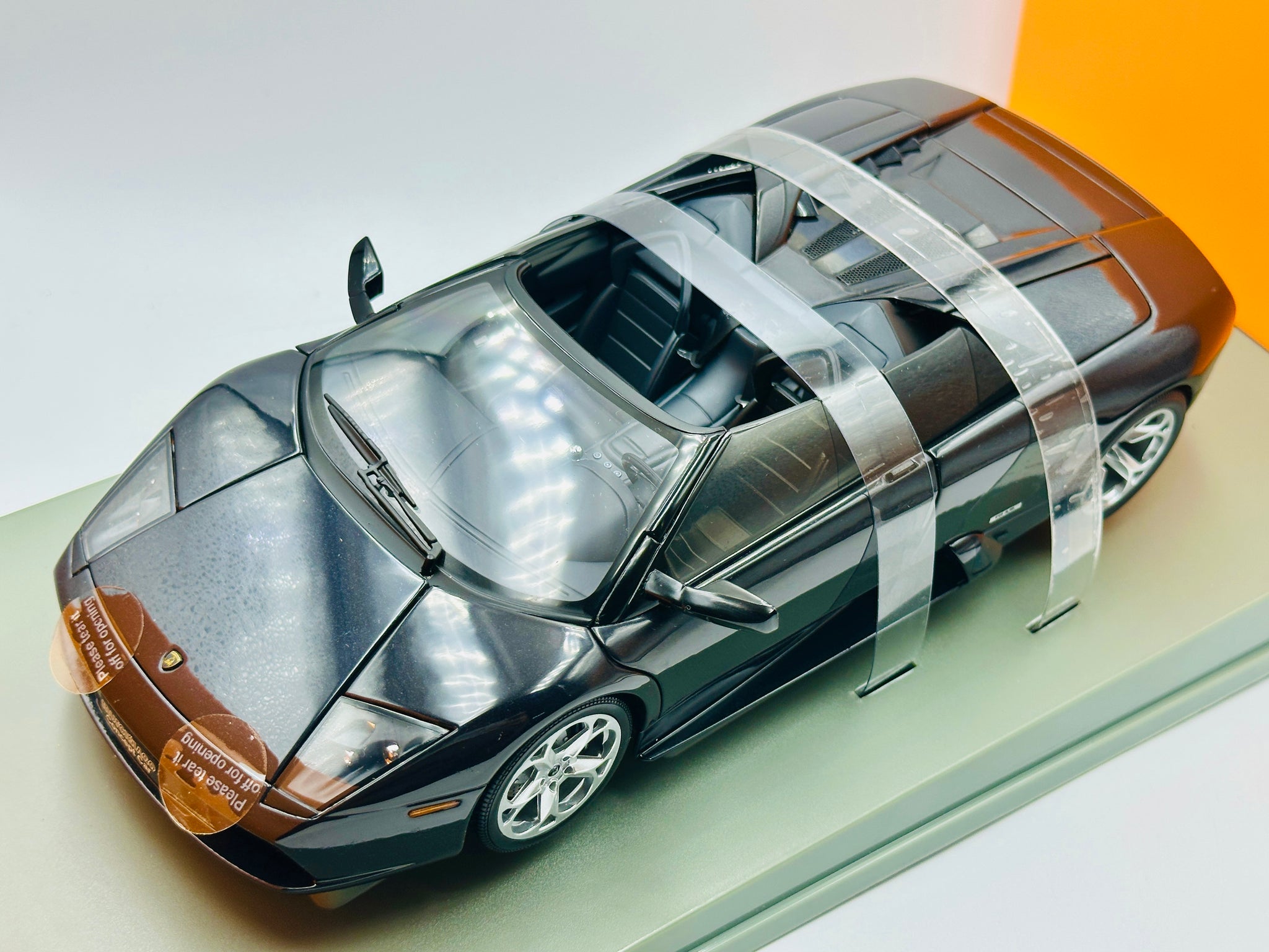 1:18 Lamborghini Murcielago Concept -- Metallic Black -- AUTOart 74562