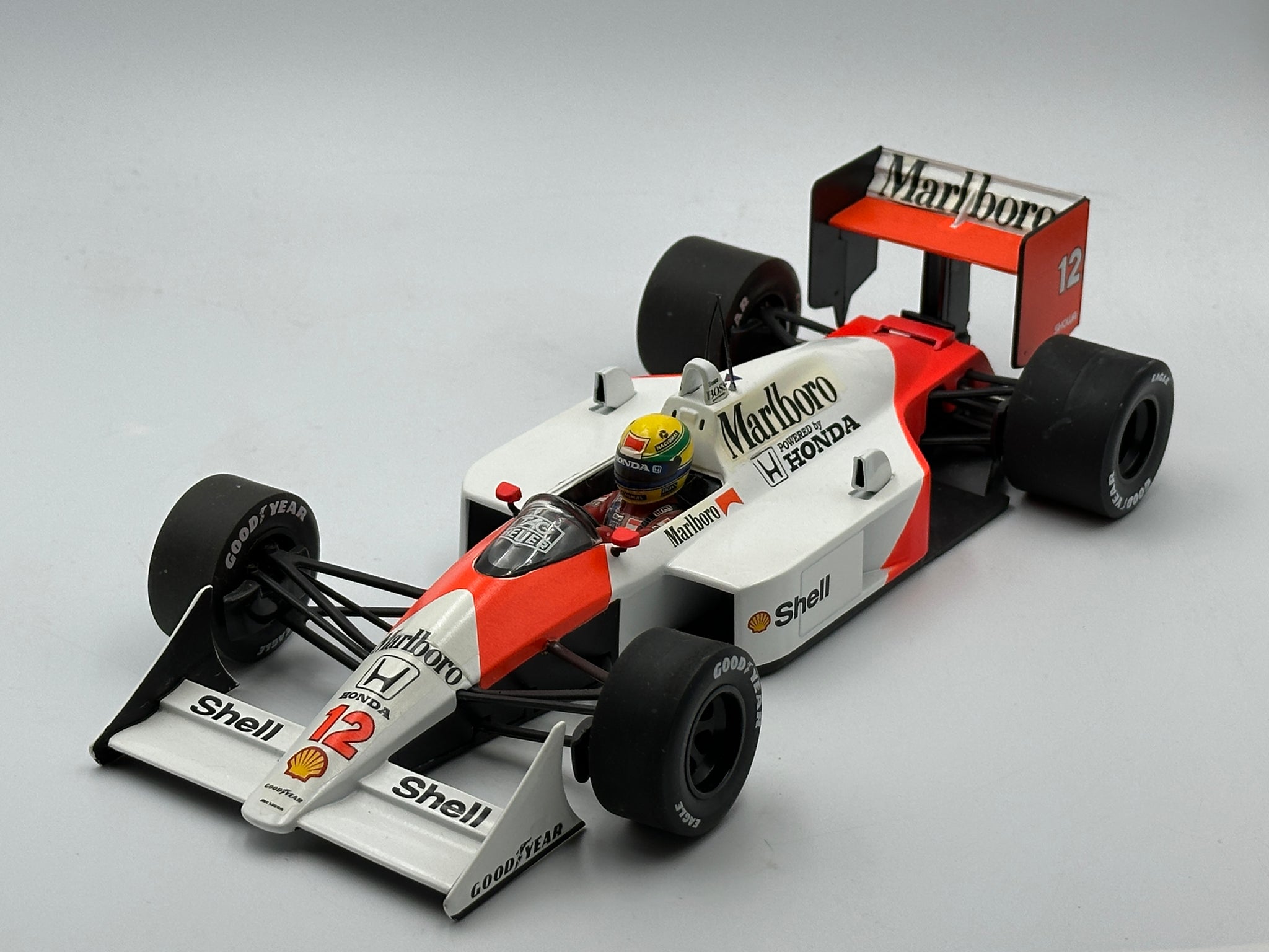 1:18 1988 Ayrton Senna -- World Champion -- #12 McLaren MP4