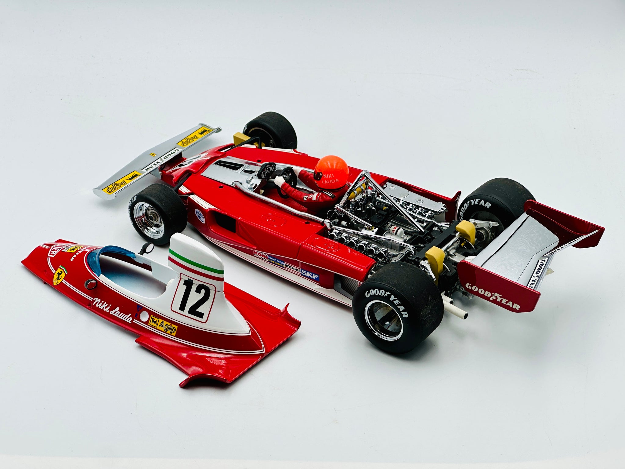 1:18 1975 Niki Lauda - World Champion -- #12 Ferrari 312 T -- Minicham