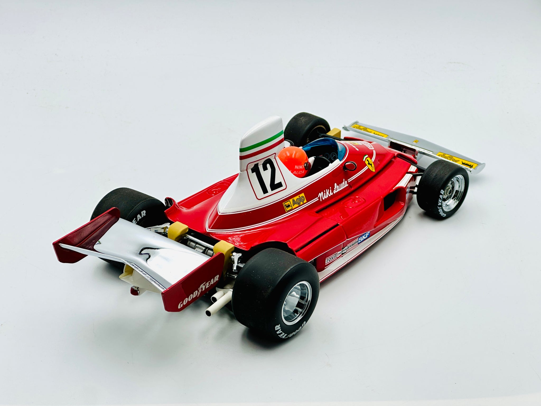 1:18 1975 Niki Lauda - World Champion -- #12 Ferrari 312 T -- Minicham