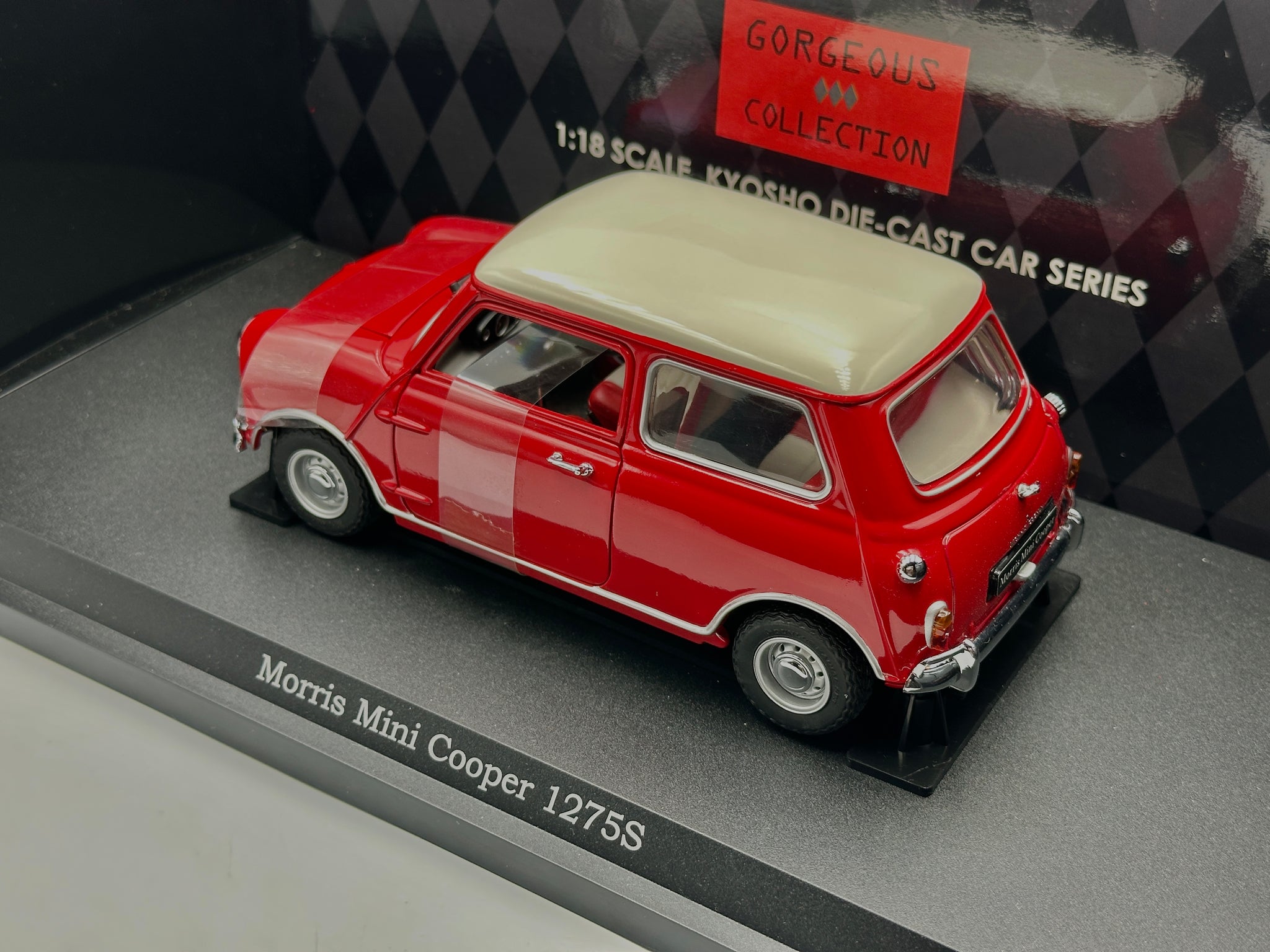 1:18 Morris Mini Cooper -- Red -- Kyosho 08101R