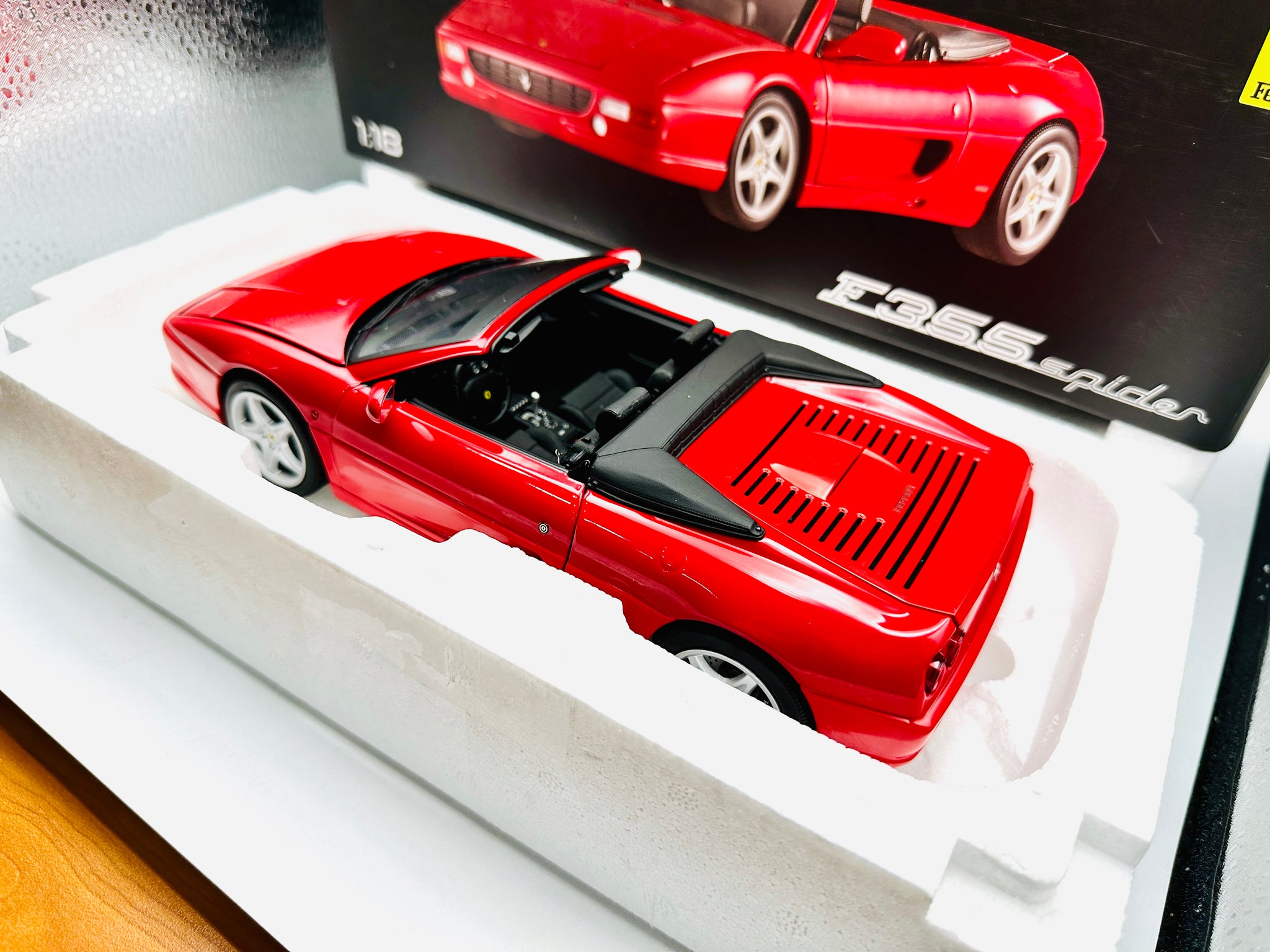 Ferrari F355 Spider Escala 1:18 Hot Wheels Elite | Meses sin interés Ferrari F355 Spider Escala 1:18 Hot Wheels Elite | Meses sin interés