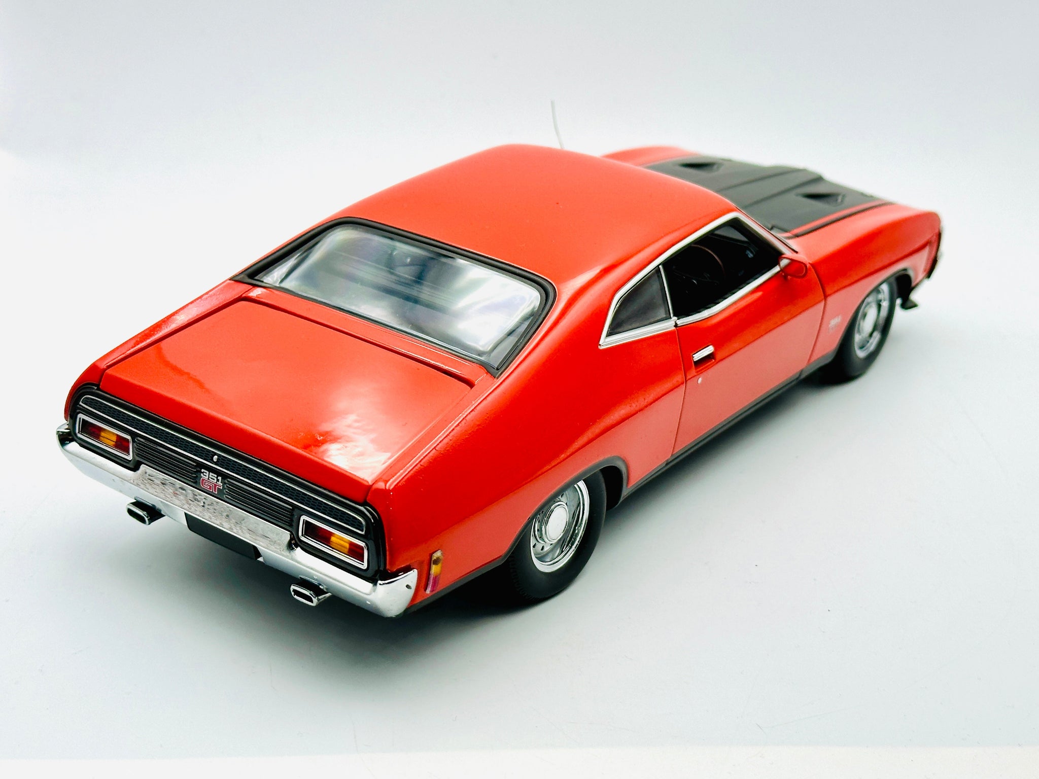 1:18 Ford XA Falcon GT Hardtop -- Red Pepper -- Biante/AUTOart 72748