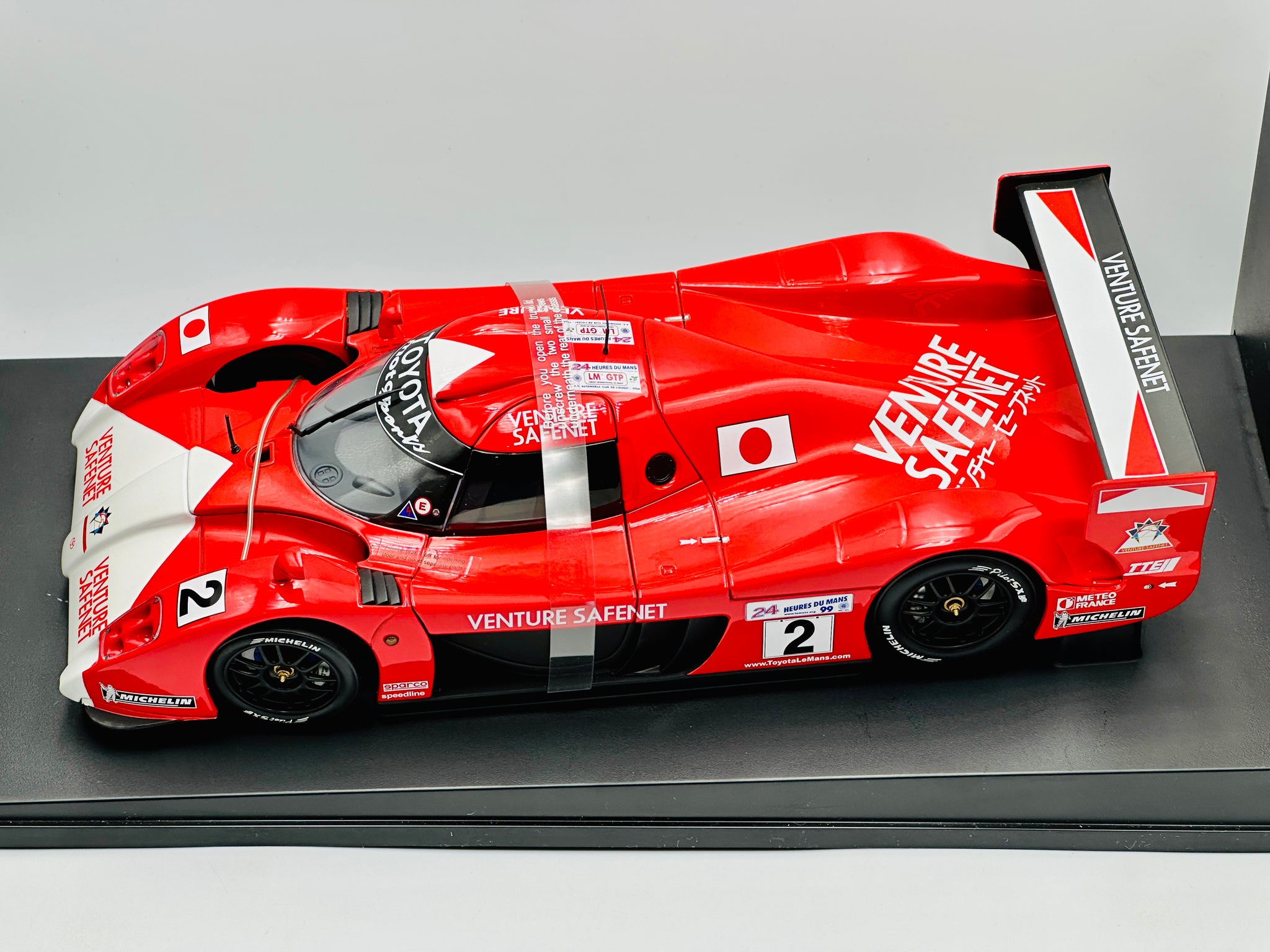 1:18 1999 Le Mans 24h -- #2 Toyota GT1 TS020 -- AUTOart 89987