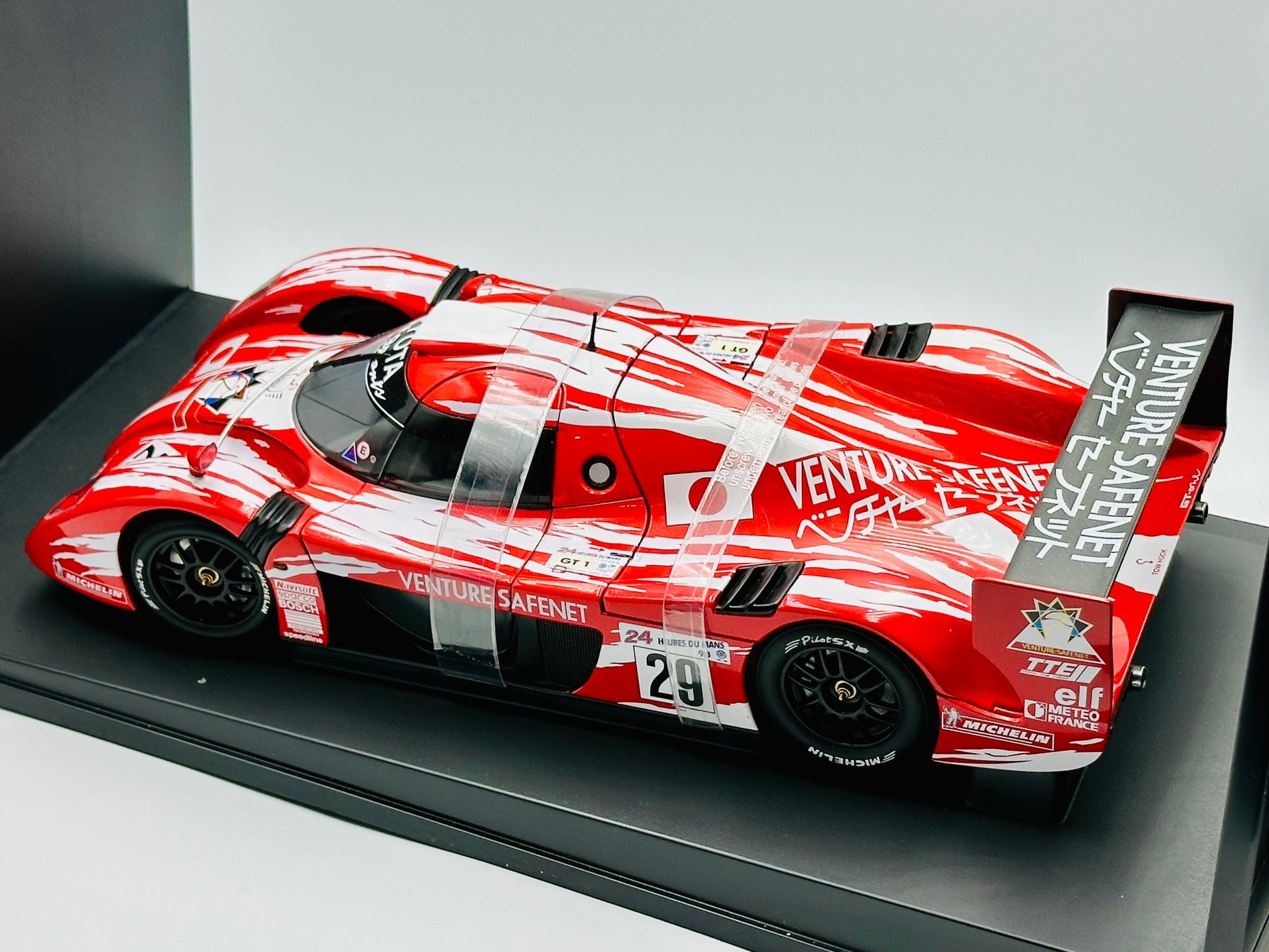 1:18 1998 Le Mans 24h -- #29 Toyota GT1 TS020 -- AUTOart 89883