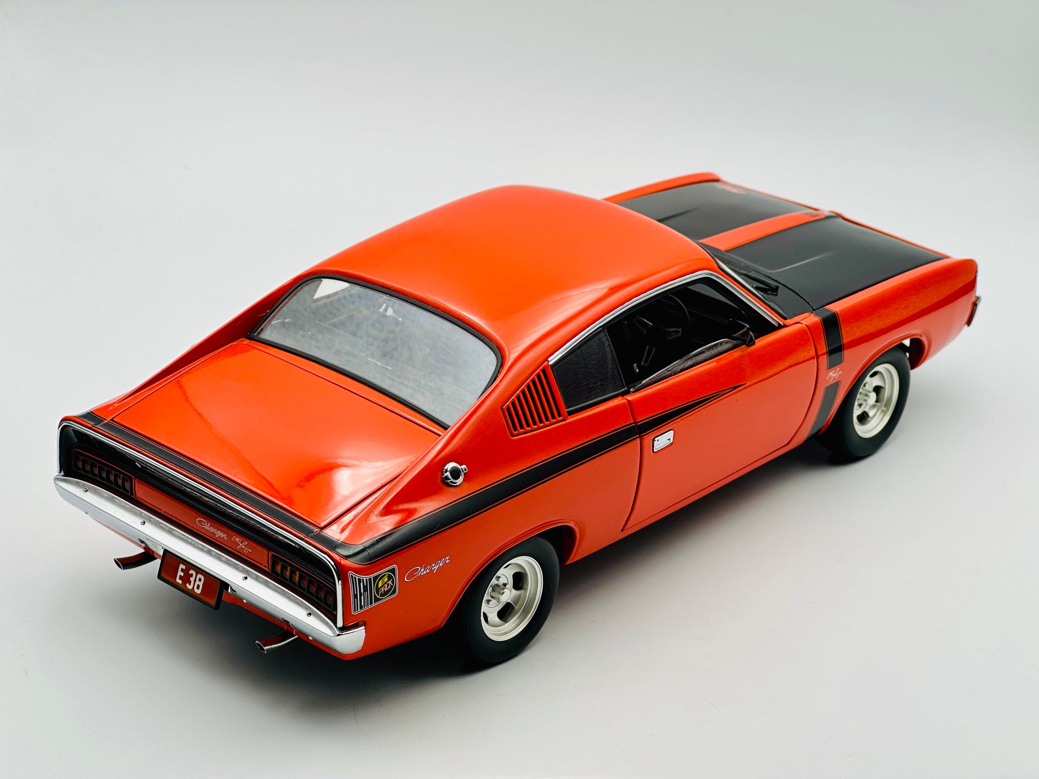 1:18 Valiant E38 Charger 'Big Tank' -- Hemi Orange -- Classic Carlecta