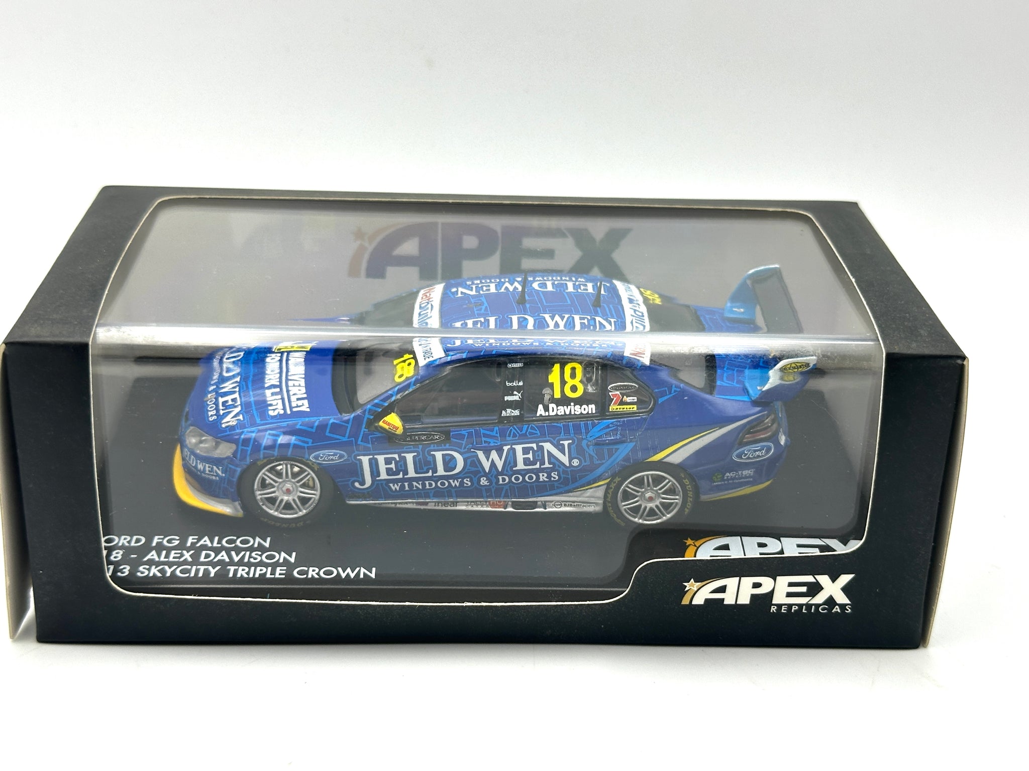 Apex Replicas Ford Falcon 1996 - 1/18 - Bleu - Modèle AP18301 Neuf