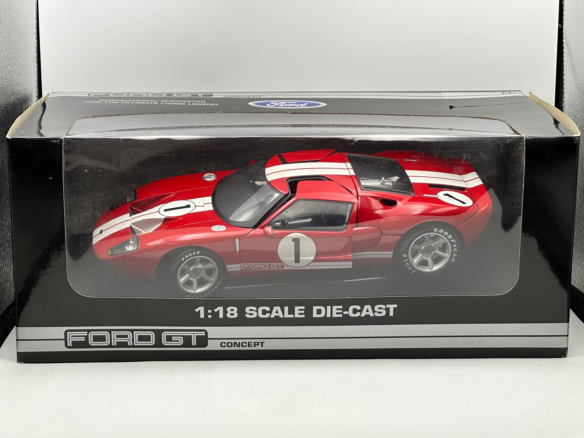 1:18 Ford GT Concept -- #1 Red/White -- Beanstalk Group 10022