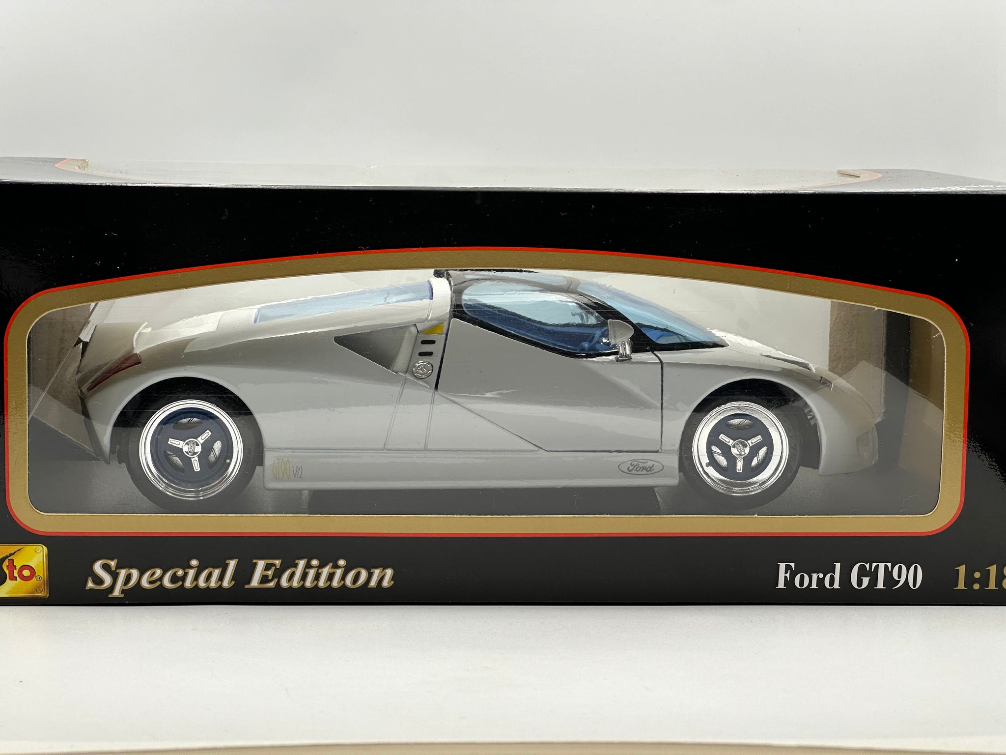 Ford gt 90 / 1:18/ maisto - Collection