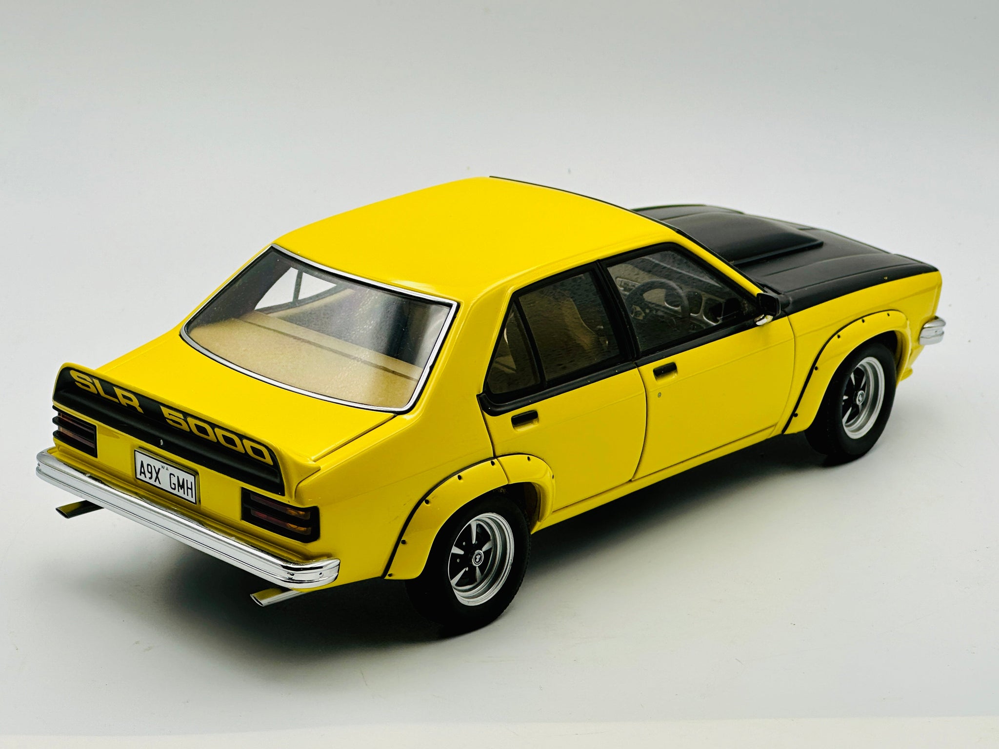 1:18 Holden LX Torana SLR 5000 A9X Sedan -- Jasmine Yellow -- Biante/A