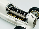 1:18 1934 Mercedes-Benz W25 -- Ein Mythos in weiB (White) -- CMC Models M-065