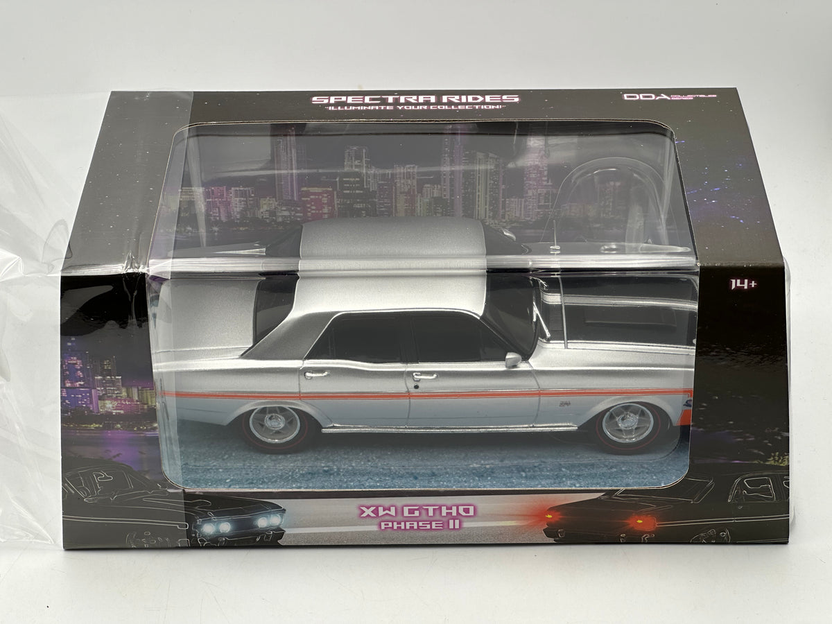 1:24 Ford XW GTHO Standard -- Silver -- DDA Collectibles: Spectra Ride