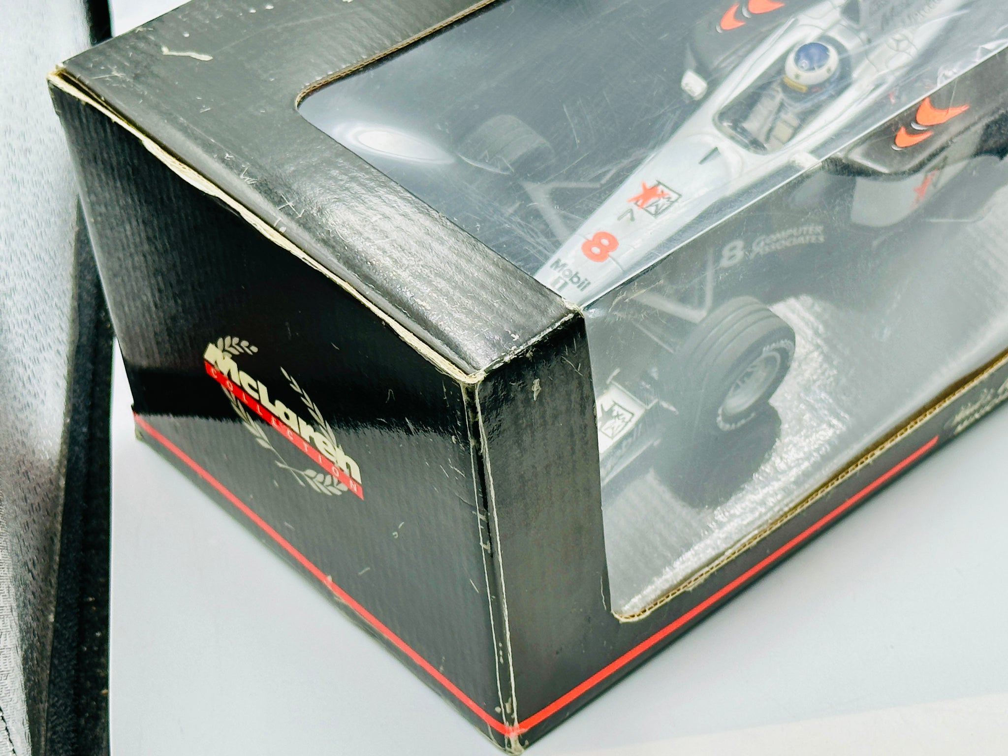 1:18 1998 Mika Hakkinen -- World Champion -- #8 McLaren MP4/13 -- Mini