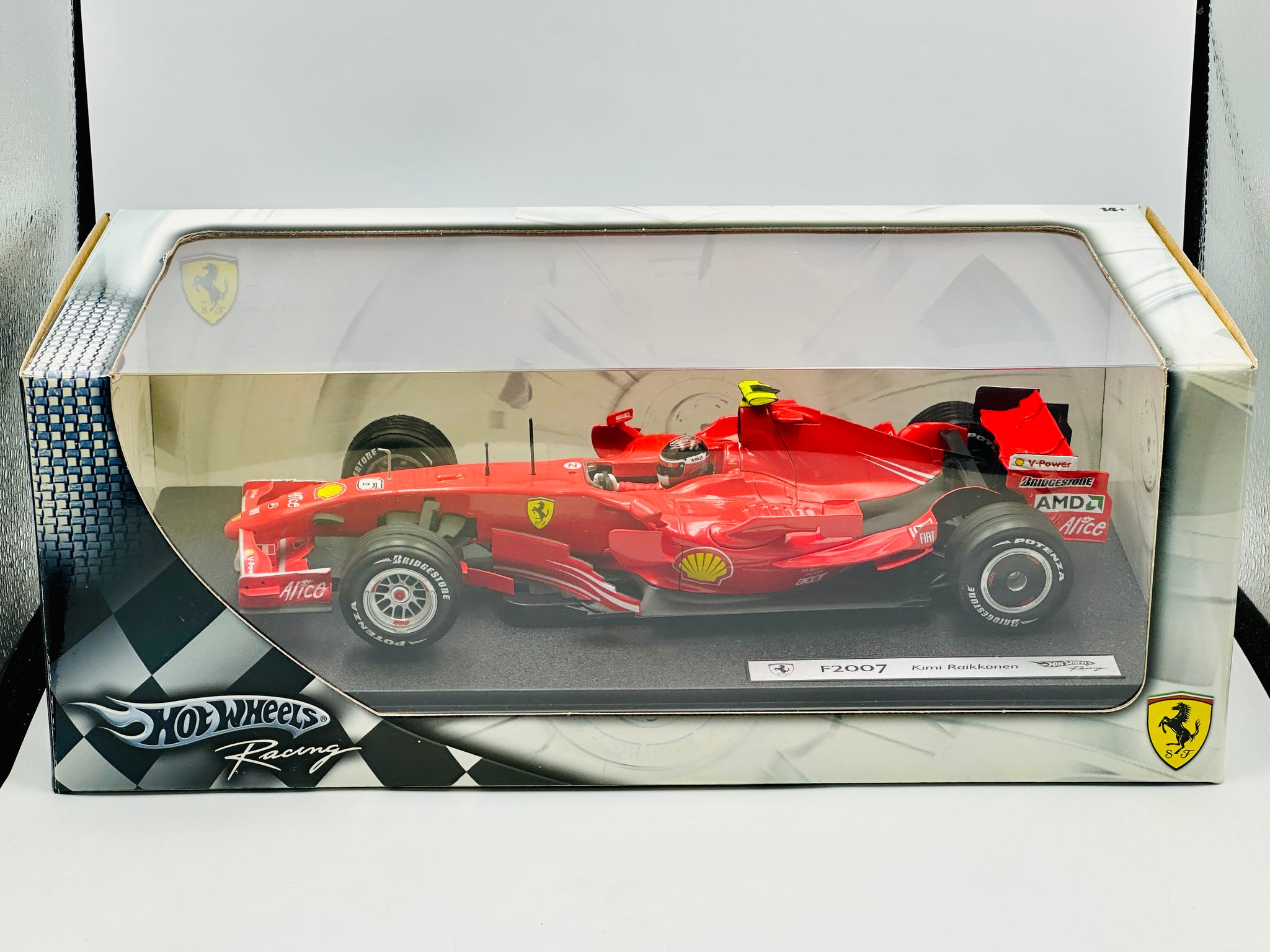 1:18 2007 Kimi Raikkonen -- #6 Ferrari F2007 -- Hot Wheels F1