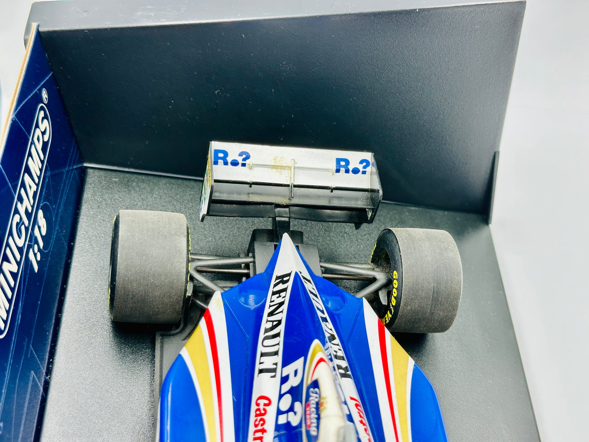 1:18 1997 Jacques Villeneuve -- World Champion --#3 Williams FW19 -- M