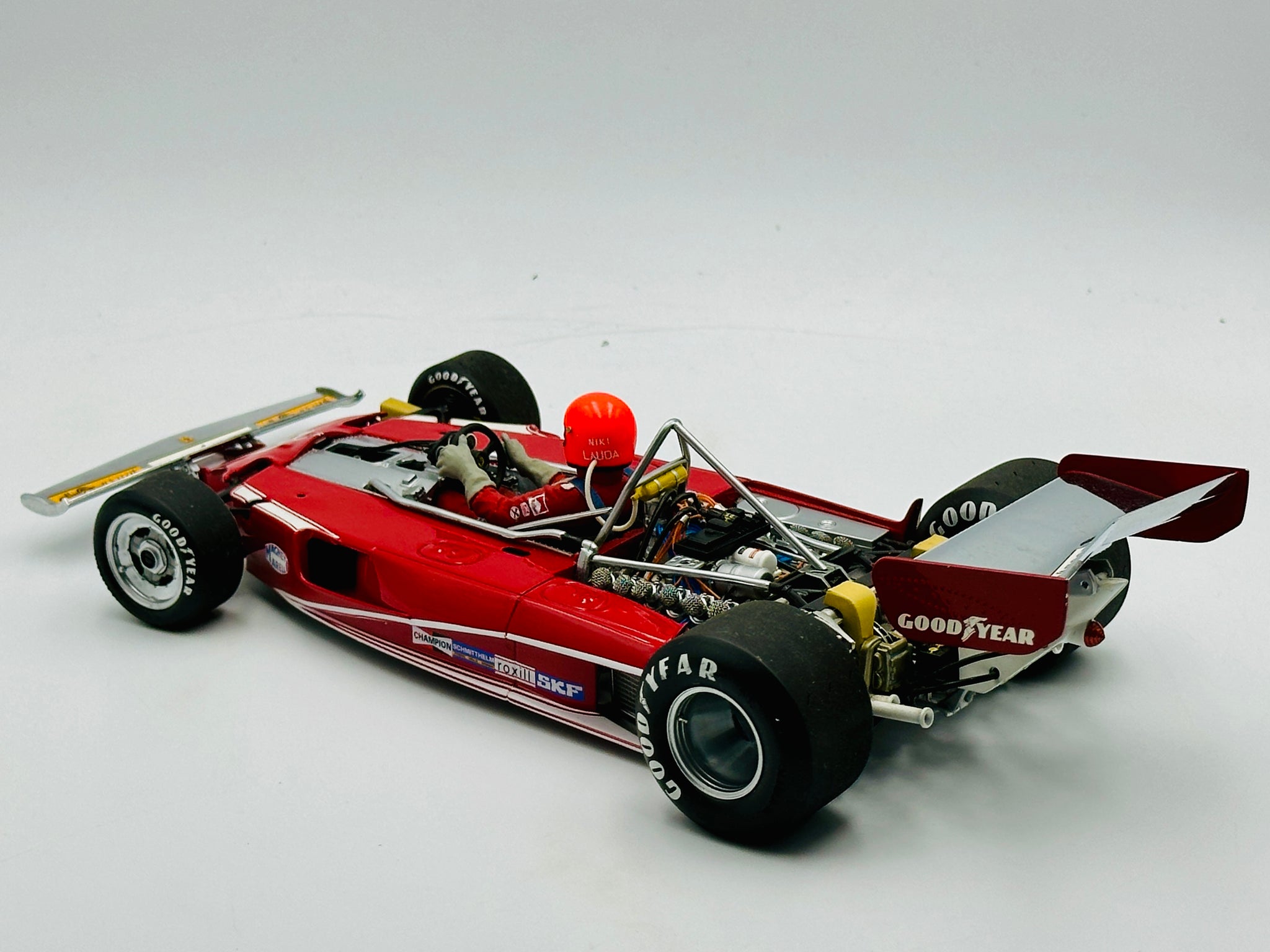 1:18 1975 Niki Lauda -- #12 Ferrari 312T -- USA GP Winner -- Exoto GPC